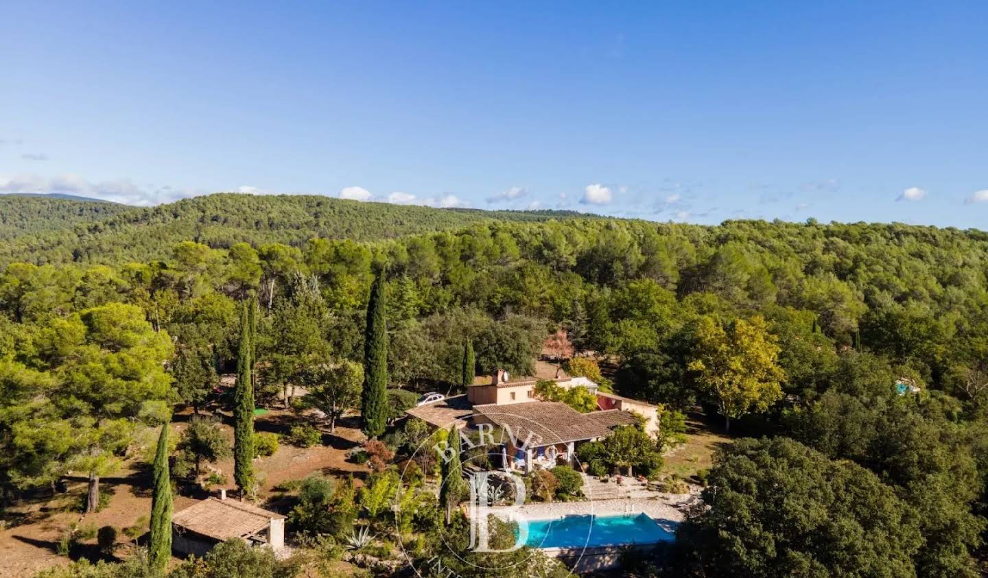 Propriété avec piscine Entrecasteaux