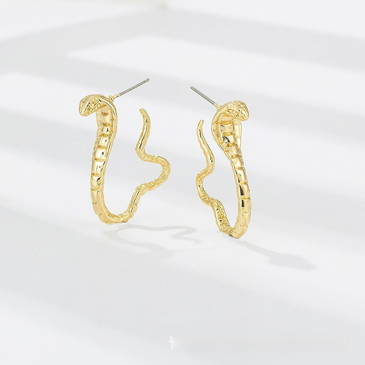 Title 6, Simple And Light Luxury Niche Snake Stud Earrin...