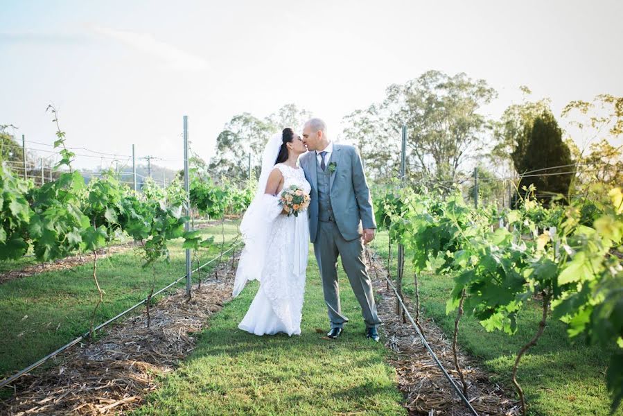 Wedding photographer Glen Holdaway (holdaway). Photo of 13 February 2019