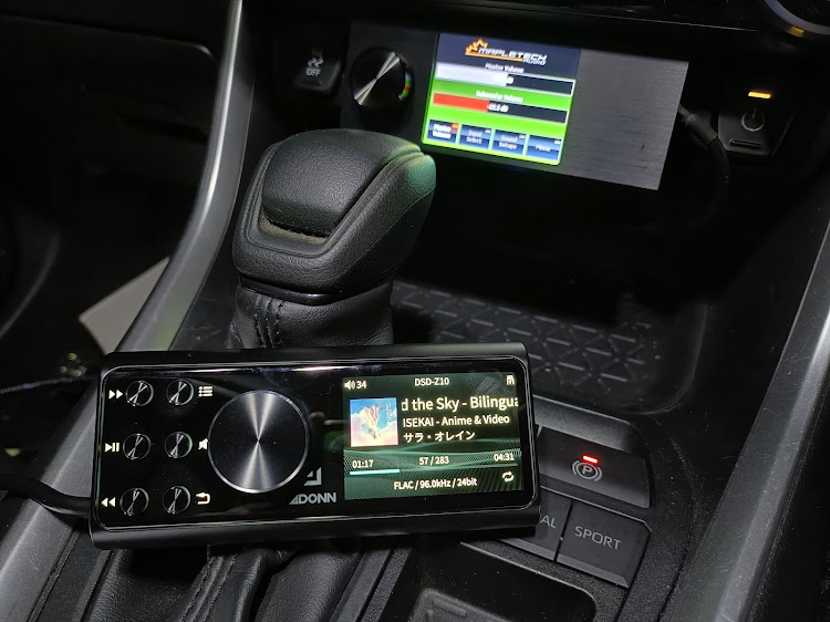 RAV4のメディアプレイヤー・DSD-Z10・ADONNに関するカスタム事例の投稿画像2枚目