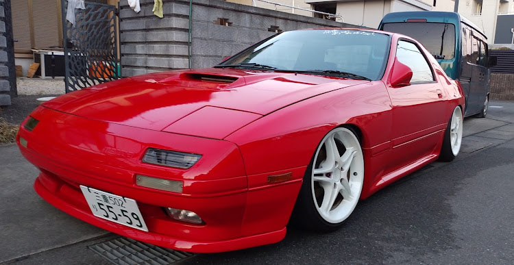 RX-7の赤いFC・ポピー・刈谷ハイウェイオアシス・友達・感謝に関するカスタム事例の投稿画像4枚目