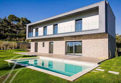 Villa with pool 3