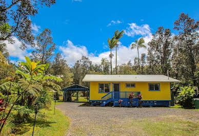 House with garden 8