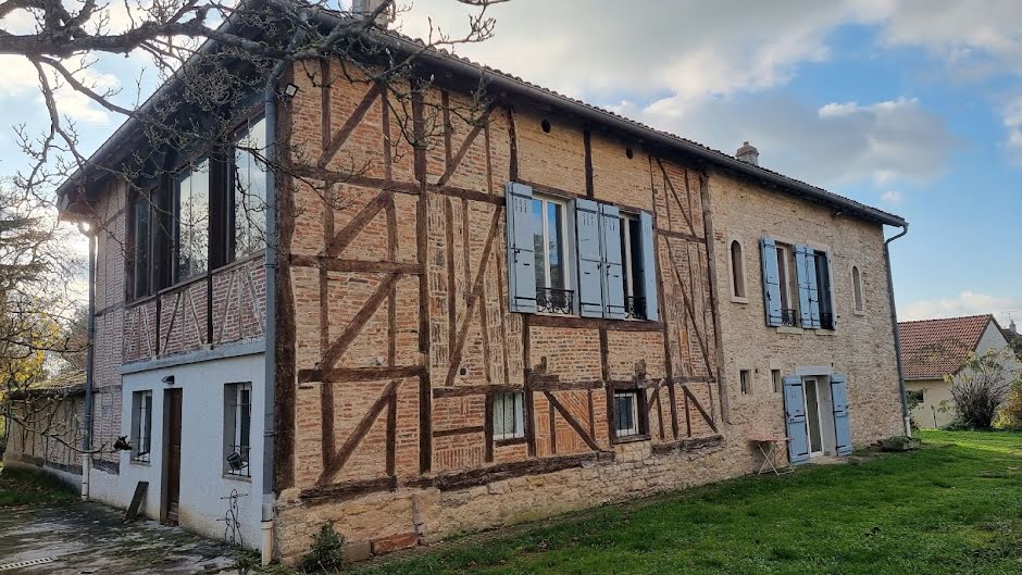 Vente maison 10 pièces 195 m² à Ouroux-sur-Saône (71370), 299 000 €