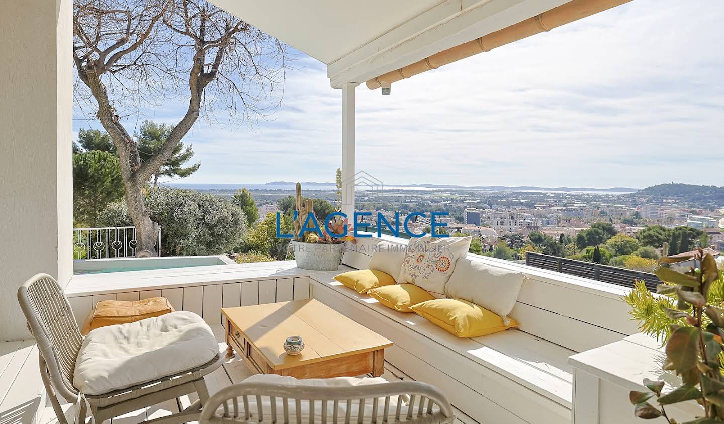 Villa avec piscine et terrasse Hyeres