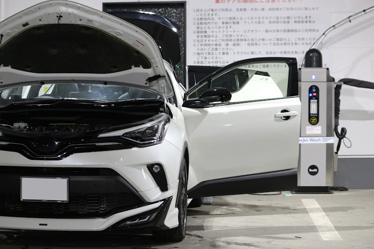 C-HRの2月もよろしくお願いします・洗車・夜中の洗車に関するカスタム事例の投稿画像2枚目