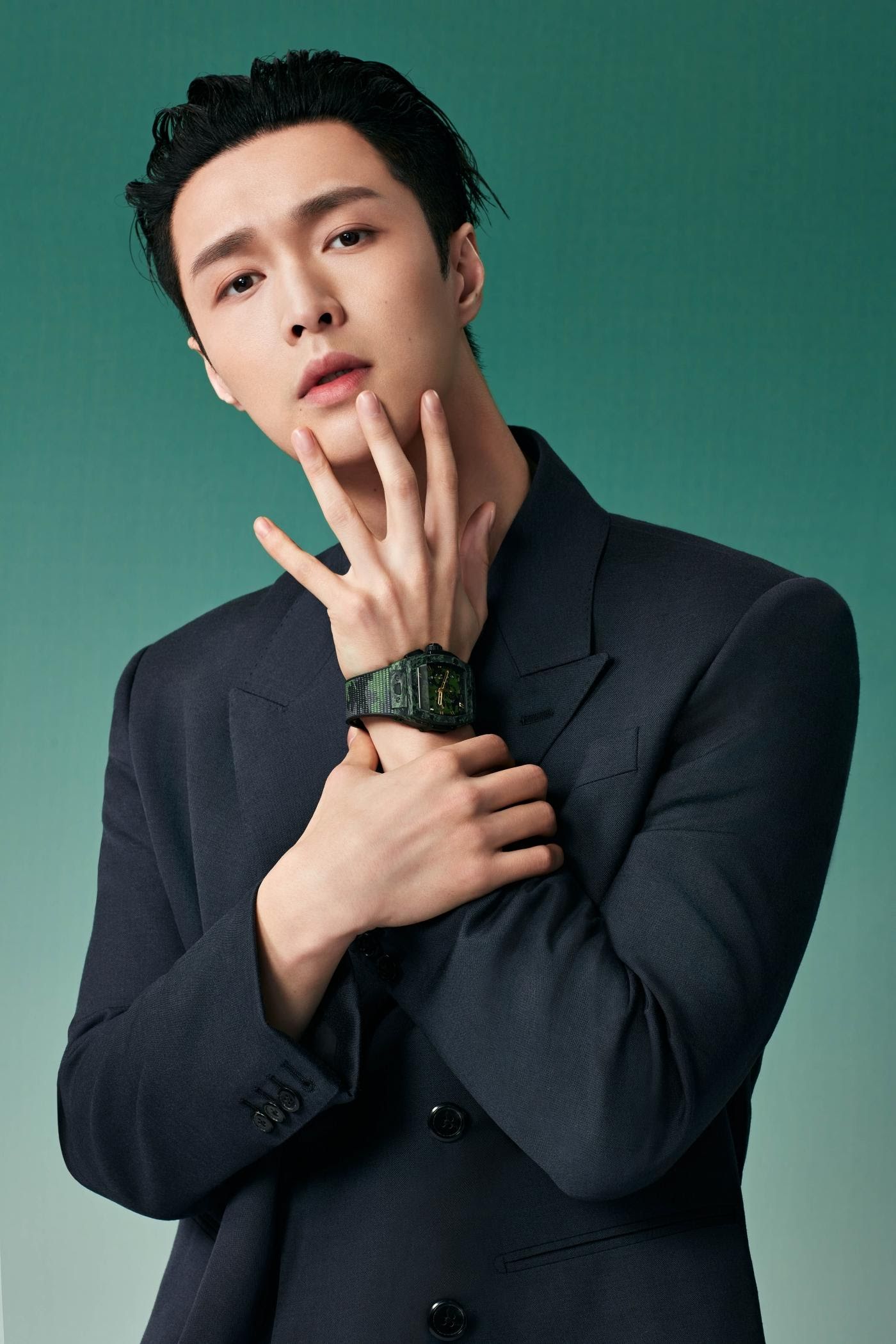 lay-zhang-hublot-ambassador-parternship-green-background-2