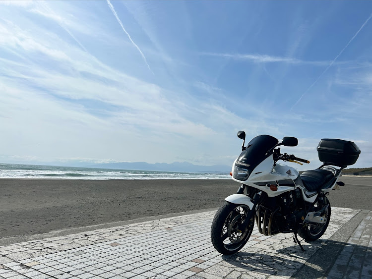 ハスラーのMR31S・愛車の好きな角度・DIY・CB400SB・海とコラボに関するカスタム事例の投稿画像3枚目