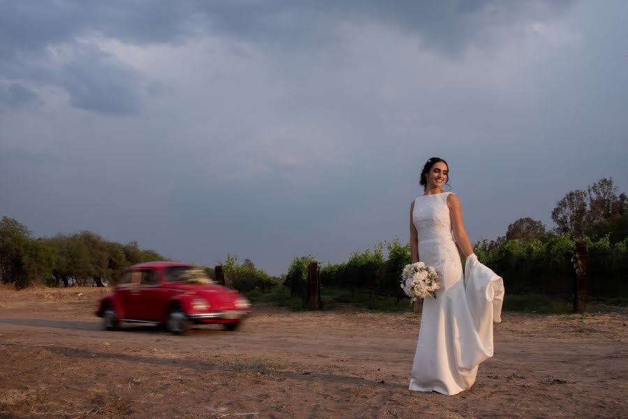 Wedding photographer Caterina Ciccarelli (ritraestudio). Photo of 17 May 2023