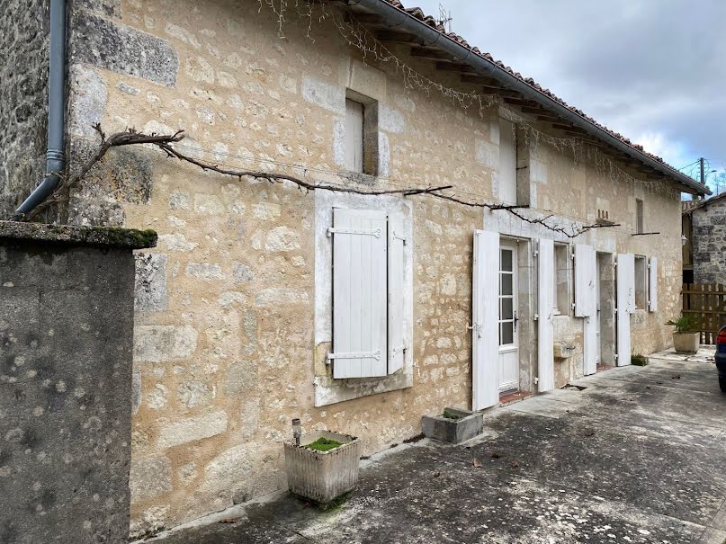 Vente maison  406 m² à Villebois-Lavalette (16320), 330 750 €