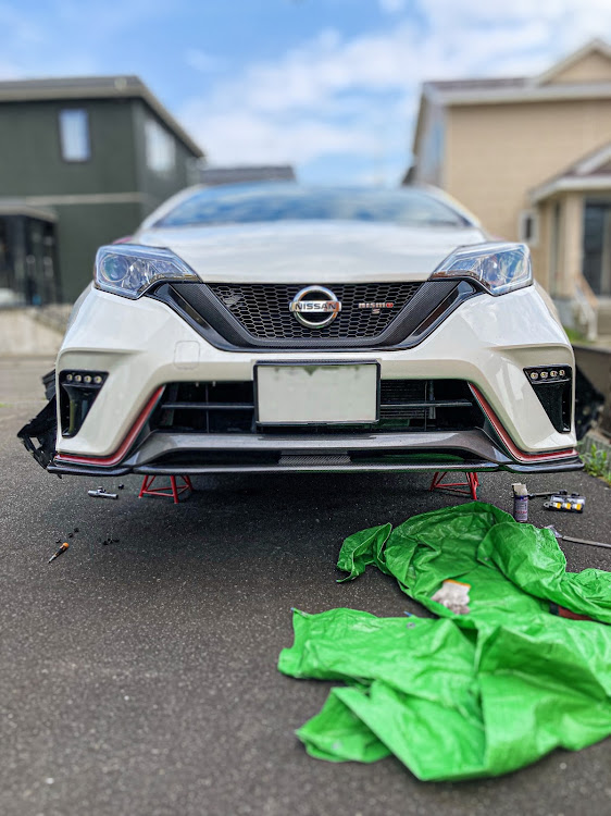 ノートのエアロワークス リップ・ネオバAD08R・アスファルト沈んだ🤣に関するカスタム事例の投稿画像2枚目