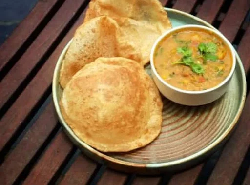 3 Poori With 1 Veg Sabji