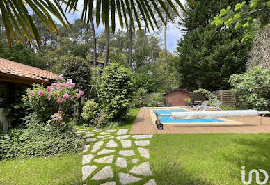 House with pool and terrace 2