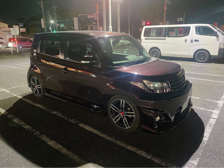 bBの洗車・実質夜景に関するカスタム事例の投稿画像1枚目