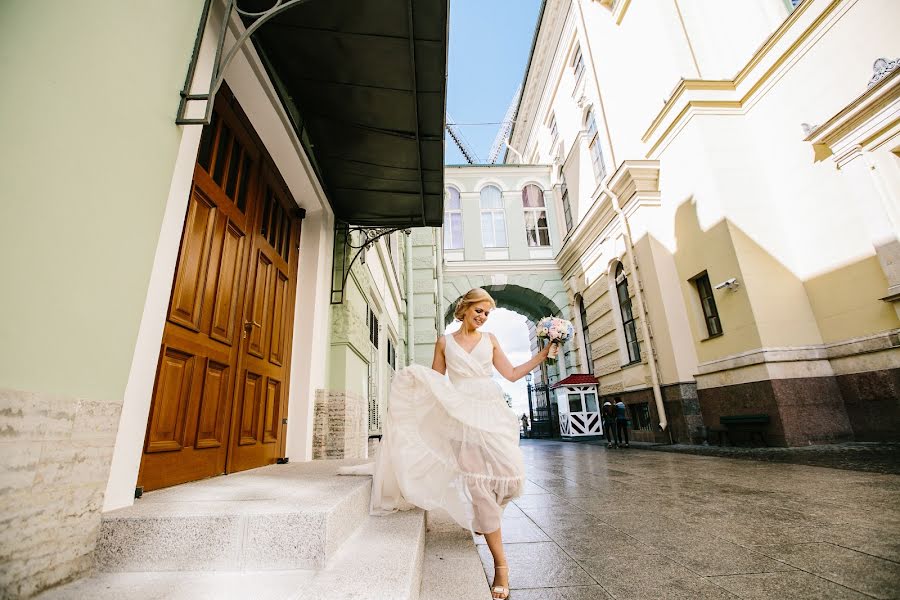 Wedding photographer Yuliya Smolyar (bjjjork). Photo of 18 March 2017