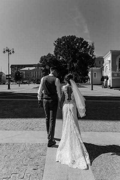 Fotografo di matrimoni Mila Koreshkova (koreshkovamila). Foto del 27 novembre 2021