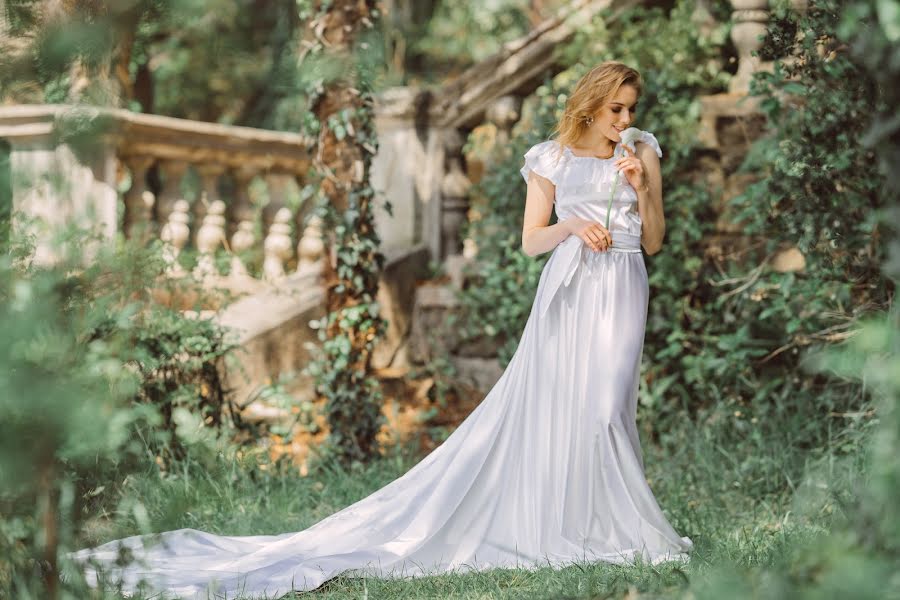 Fotógrafo de bodas Anelya Ruzheynikova (bridalstudio). Foto del 8 de junio 2019