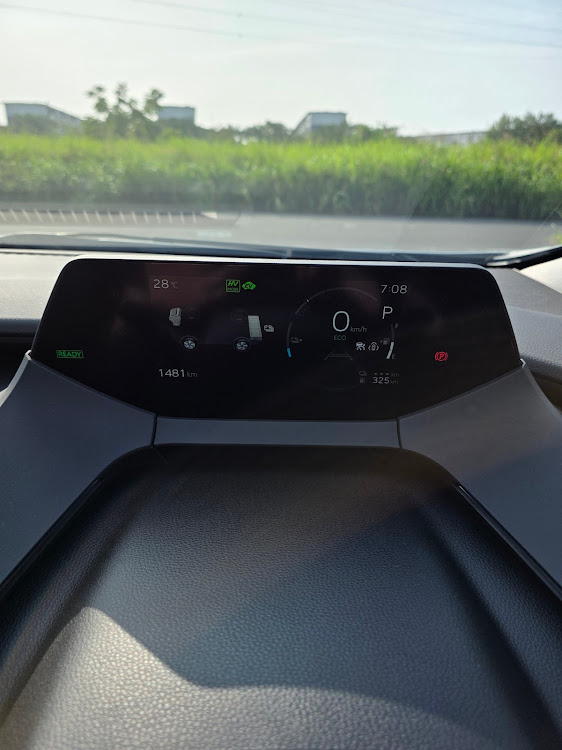 プリウスの自宅の駐車場・武蔵野フーズ所沢工場に関するカスタム事例の投稿画像7枚目