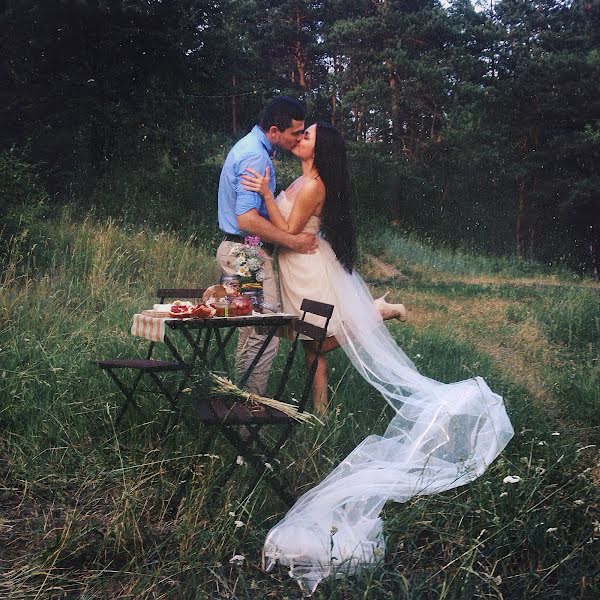 Wedding photographer Pavel Neunyvakhin (neunyvahin). Photo of 14 July 2014