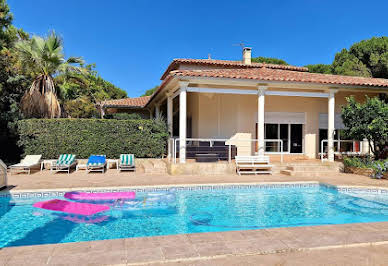 Villa with pool and terrace 3