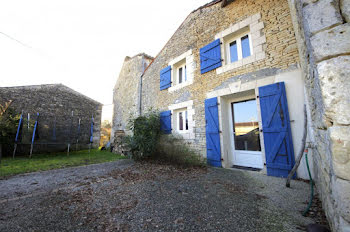 maison à Asnières-la-Giraud (17)