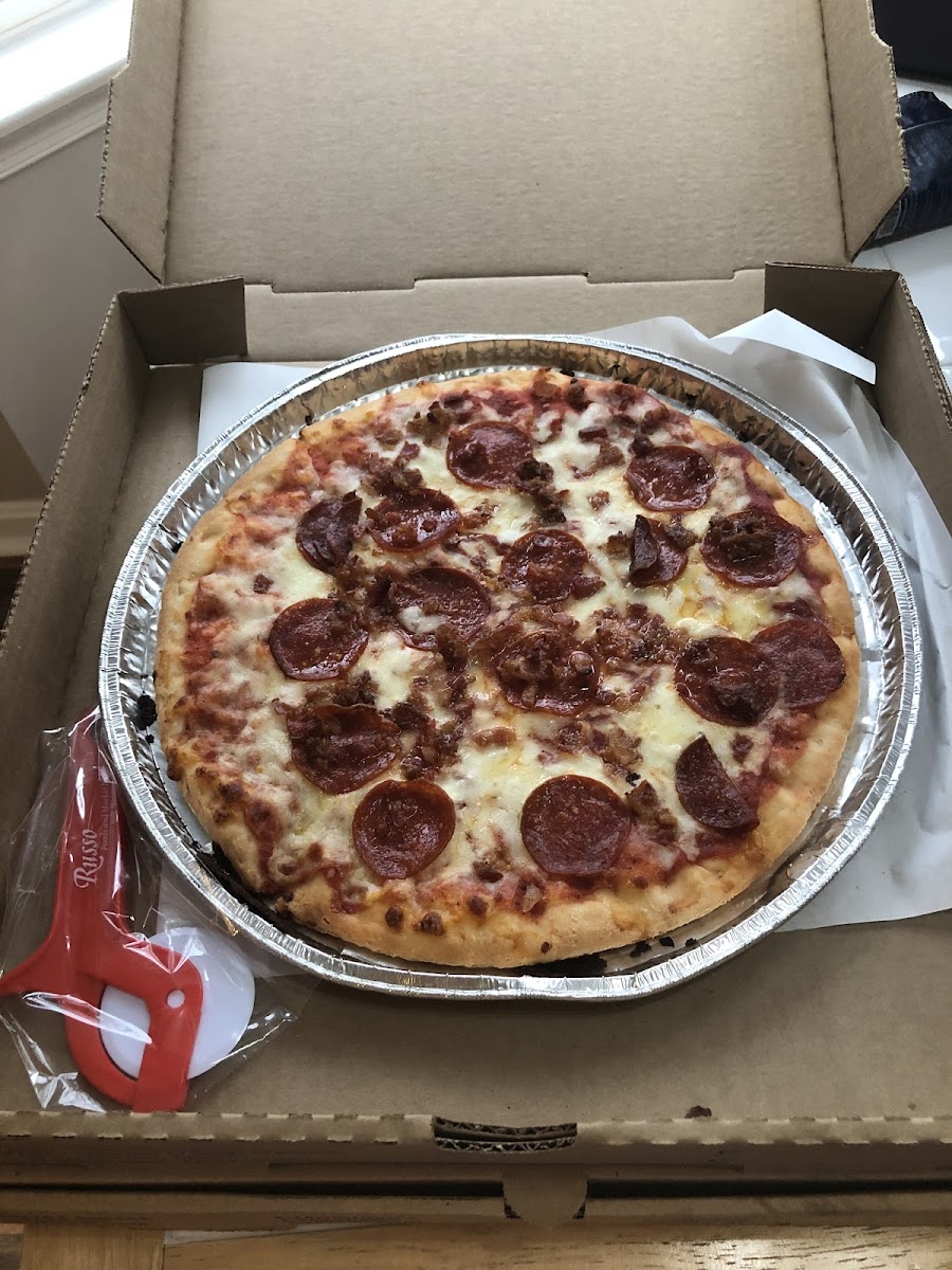 Gluten-Free Pizza at New Alfredo's Pizza II & Ristorante