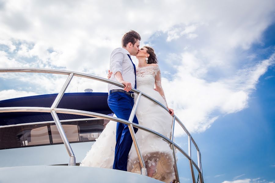 Fotógrafo de bodas Kristina Saakyan (kristinasaakyan). Foto del 26 de marzo 2017