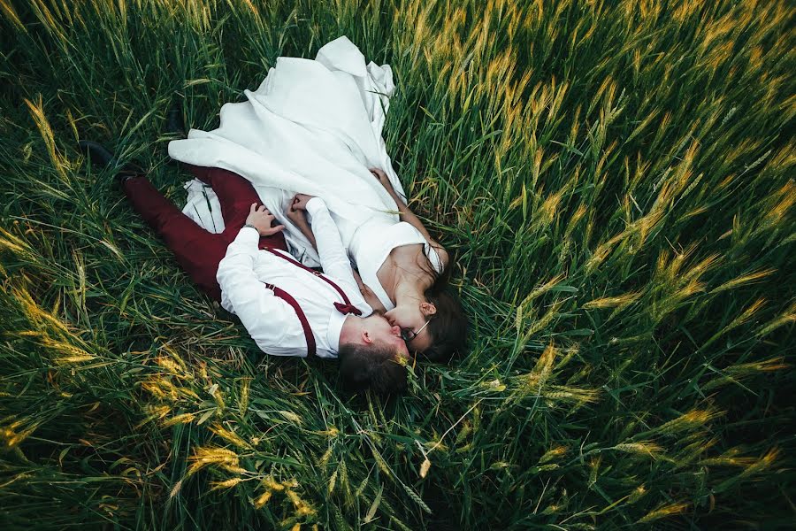 Fotógrafo de bodas Ksyusha Ostapenko (sjana). Foto del 1 de agosto 2018