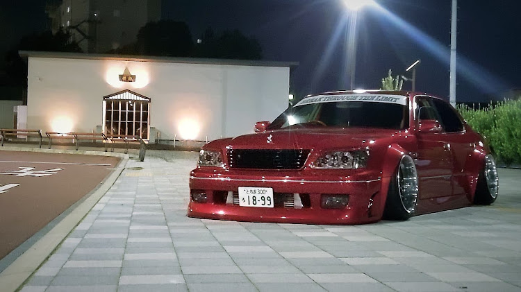 セルシオのセルシオ5速マニュアル・大黒仕様・VIP全盛期・深夜の街中に関するカスタム事例の投稿画像5枚目