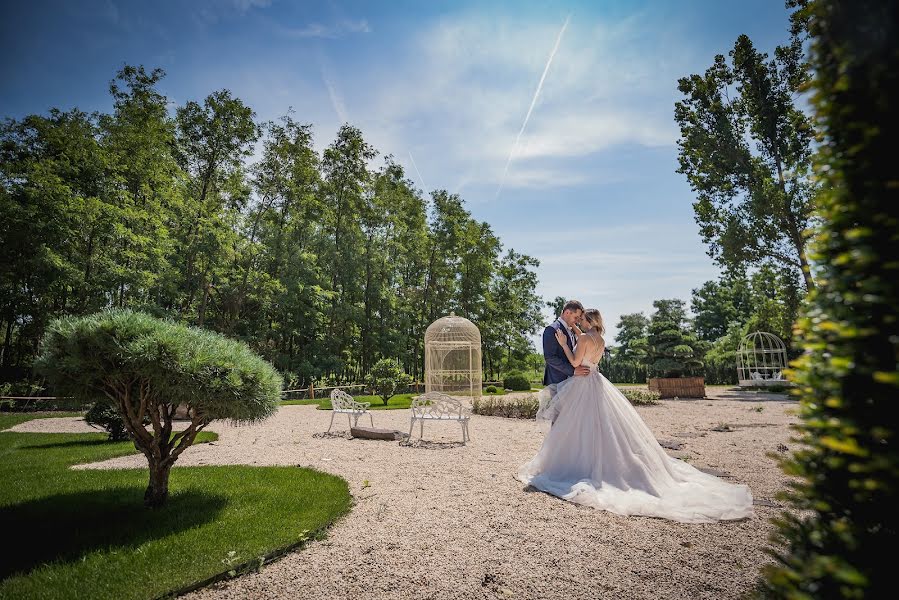 Fotógrafo de casamento Ákos Jurás (jurasakos). Foto de 17 de maio 2020