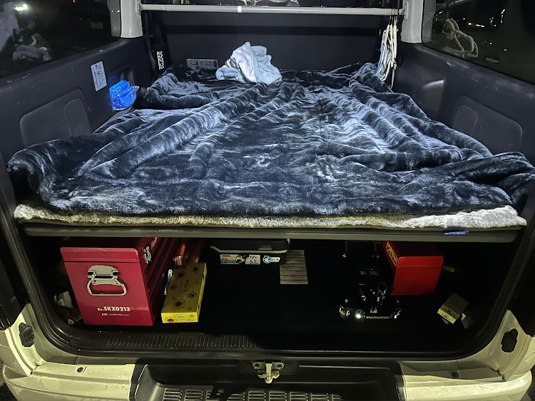 ハイエースのベッドキット・UIビークル・Ui vehicle・車中泊仕様に関するカスタム事例の投稿画像1枚目
