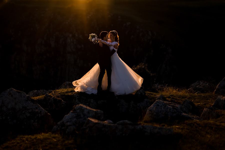 Fotógrafo de casamento Alpár Lukácsi (alparlukacsi). Foto de 20 de novembro 2023