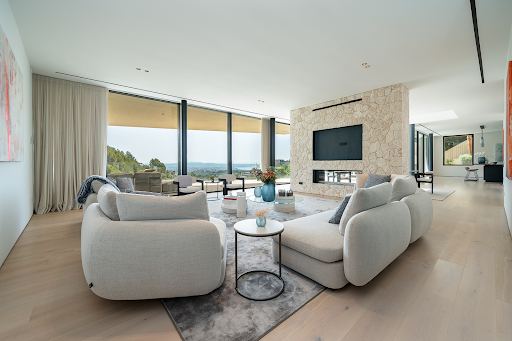 Seaside house with pool and garden 5