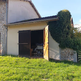 maison à Chaumont-le-Bourg (63)