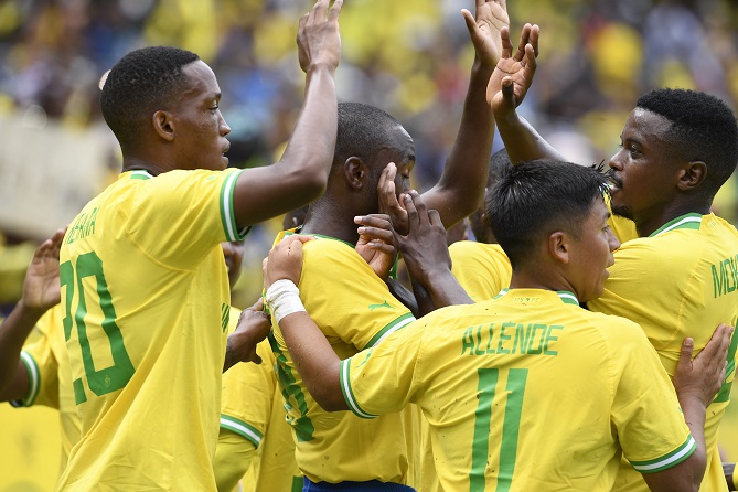 MMamelodi Sundowns attacker Cassius Mailula celebrates his goal with teammates during the CAF Champions League match Al-Hilal at Loftus Stadium.