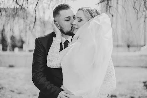 婚礼摄影师Verita Dolgos（blackrainphoto）。2021 3月30日的照片