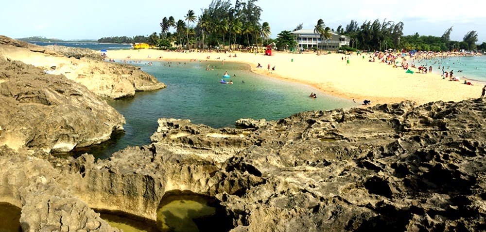 A especular praia protegida de Puerto Novo