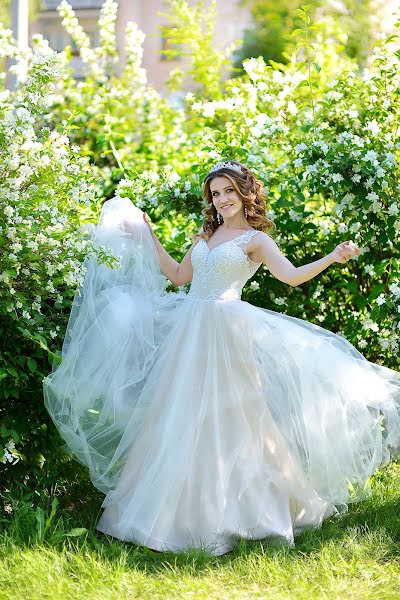 Wedding photographer Elena Raevskaya (leonflo). Photo of 10 July 2017