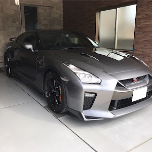 NISSAN GT-R R35