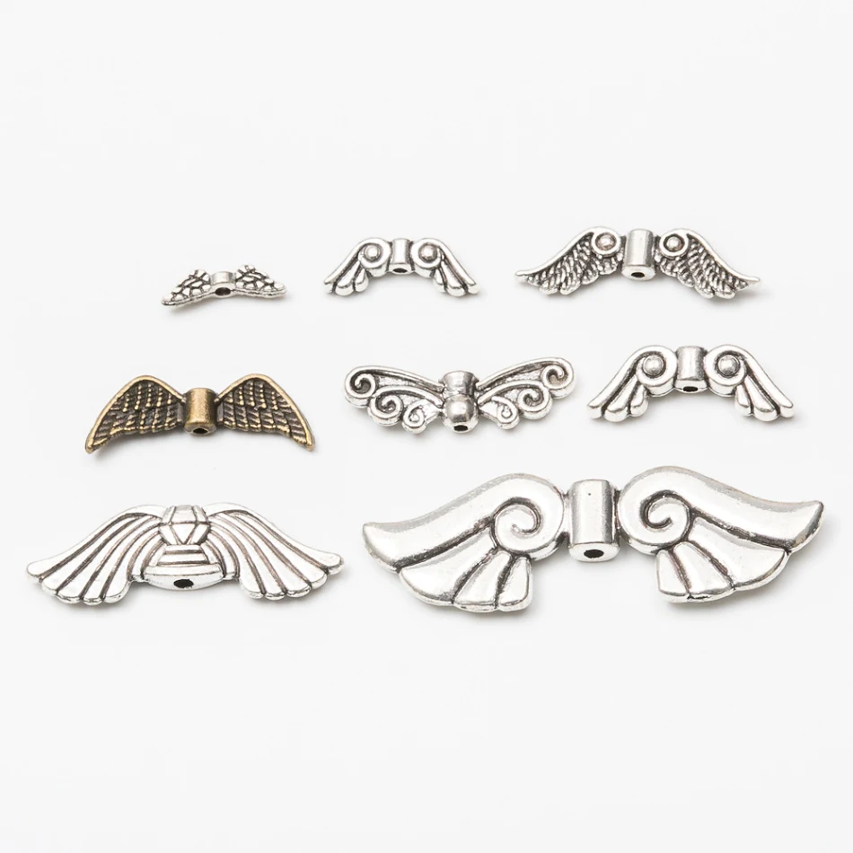 Acessórios de joias retrô de liga para um visual vintage. Complete seu look com designs exclusivos e elegantes, perfeitos para qualquer ocasião.