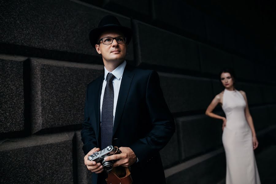 Wedding photographer Yuriy Velitchenko (happymrms). Photo of 10 February 2021