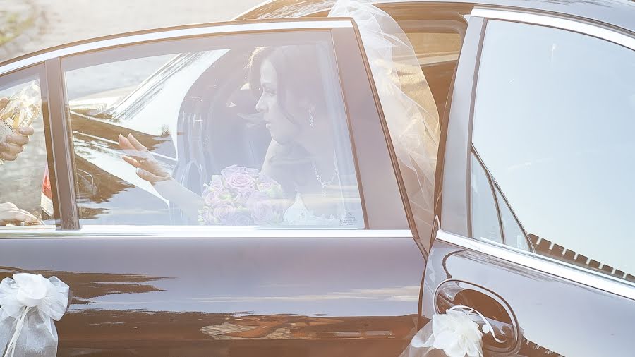 Fotografo di matrimoni Adam Stachowski (immagineo). Foto del 15 gennaio 2019