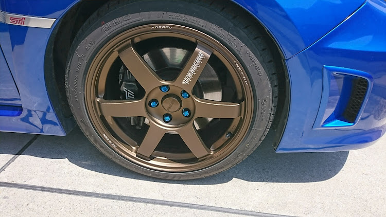 インプレッサ WRX STIのホイール交換に関するカスタム事例の投稿画像2枚目