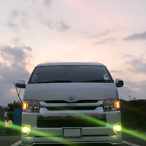 ハイエース