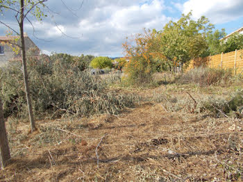 terrain à La Motte-d'Aigues (84)