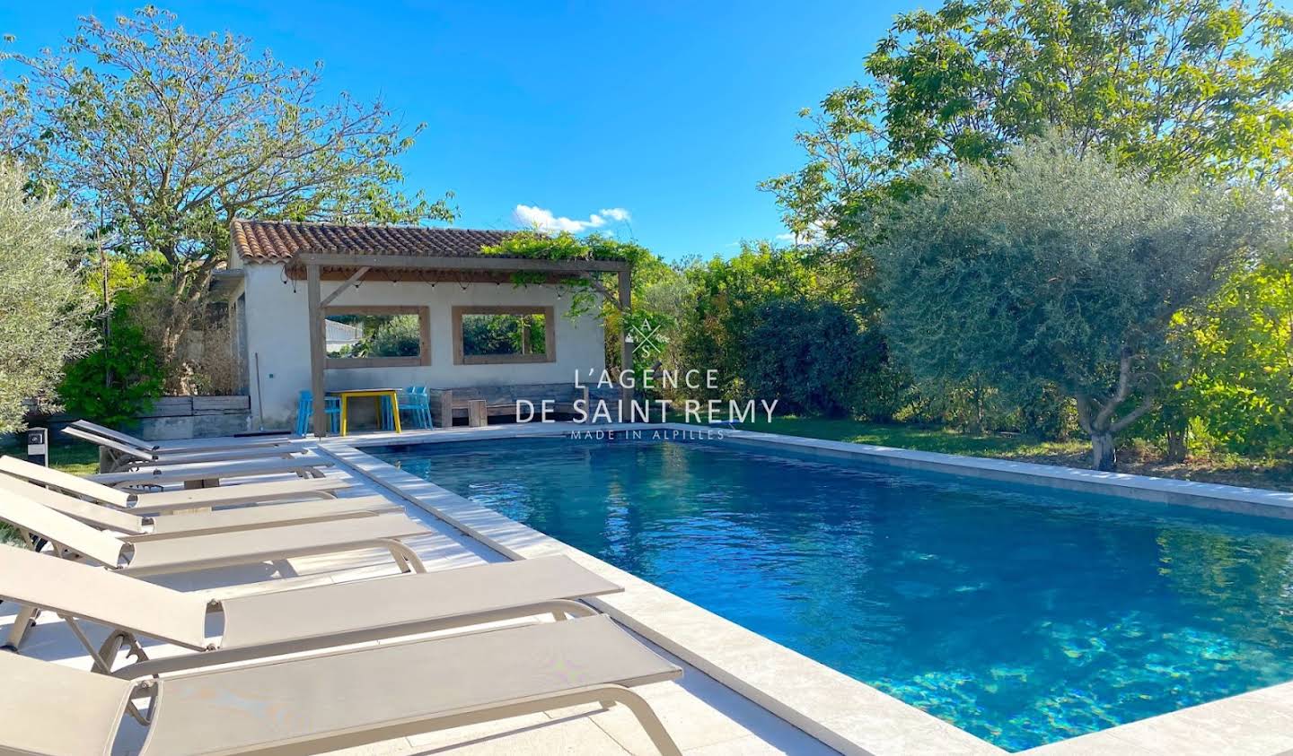 House with pool and terrace Saint-Rémy-de-Provence