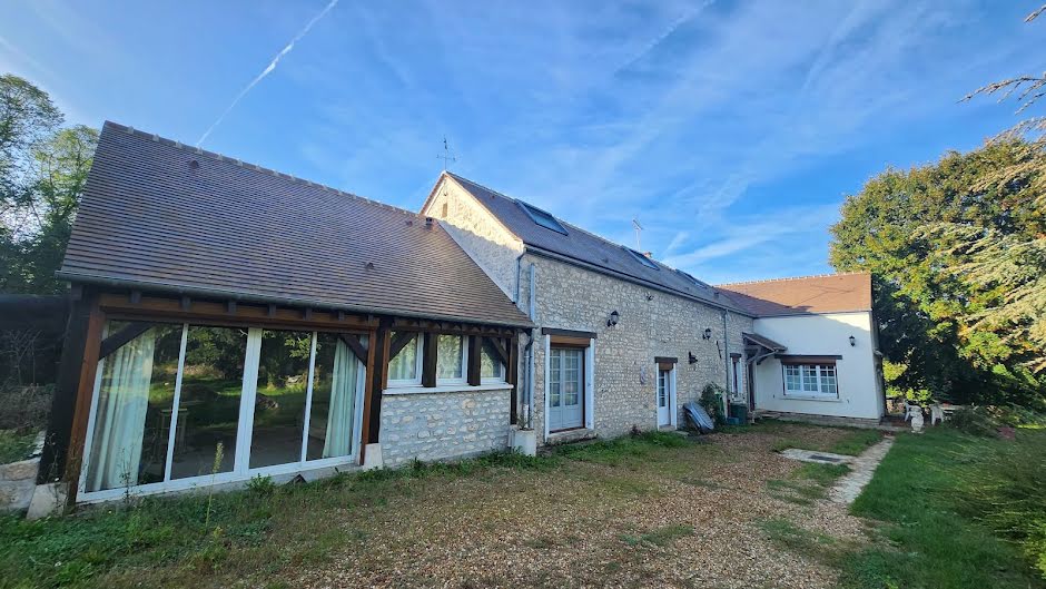 Vente propriété 9 pièces 207 m² à Bagneaux-sur-Loing (77167), 420 000 €