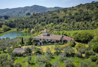 Villa with pool and garden 1