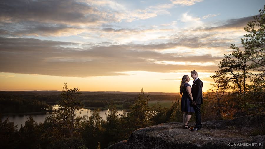 Hääkuvaaja Heljo Hakulinen (kuvamiehet). Kuva otettu 19. elokuuta 2020