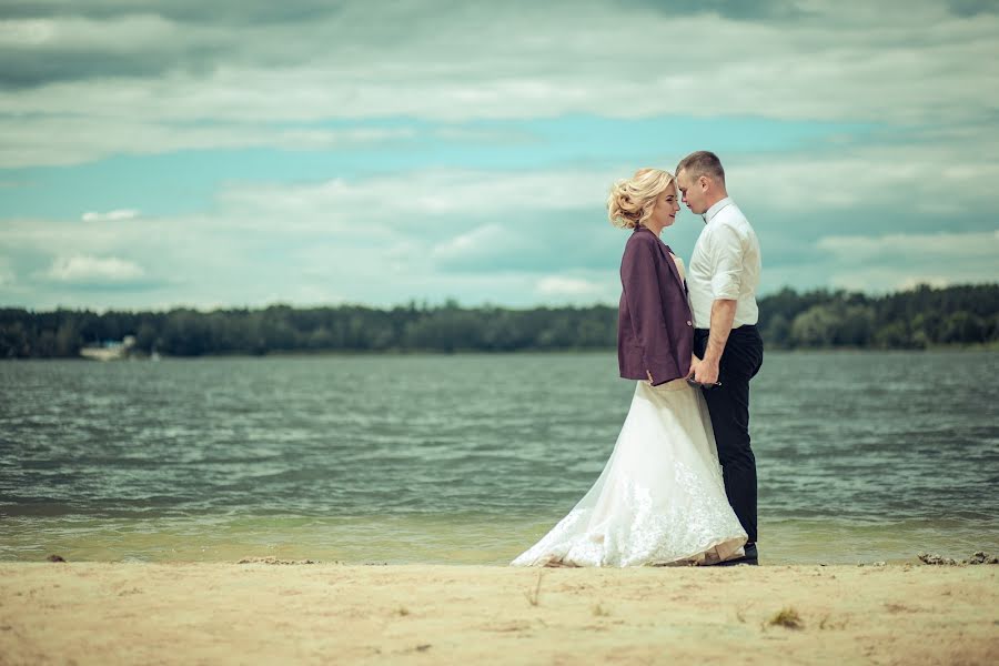 Fotógrafo de bodas Roman V (romanvolniy). Foto del 17 de julio 2017